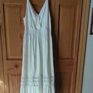 Chic White Maxi Dress